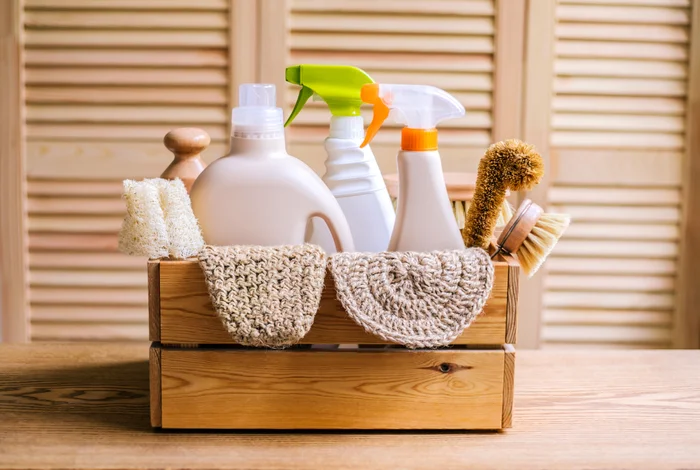 Eco-Friendly Cleaning Hacks Using Everyday Household Items