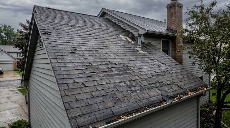 Roof Replacement Signs: 8 Warnings Not to Ignore